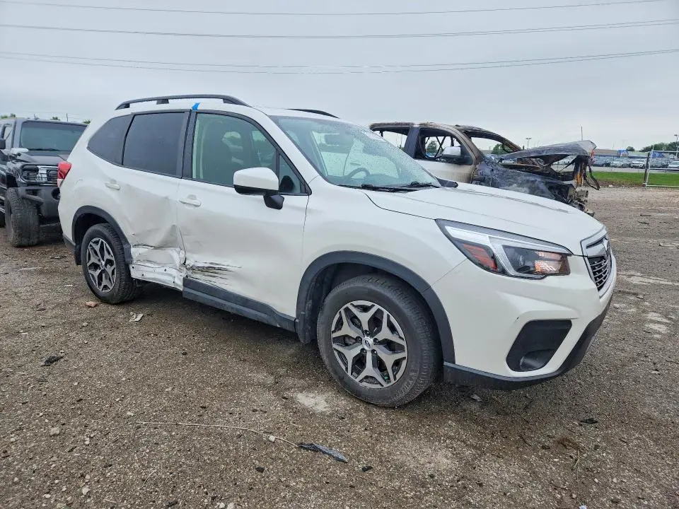2021 SUBARU FORESTER PREMIUM  