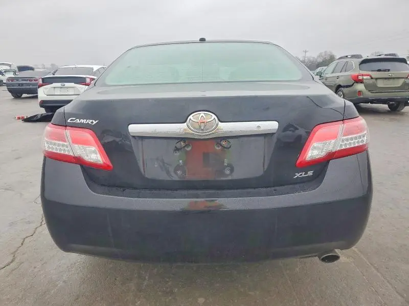 2011 TOYOTA CAMRY BASE  