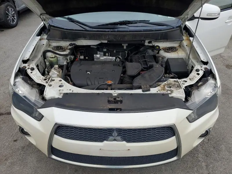 2013 MITSUBISHI OUTLANDER SE  