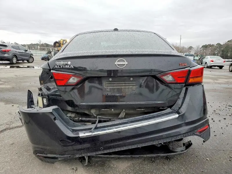 2023 NISSAN ALTIMA SR  