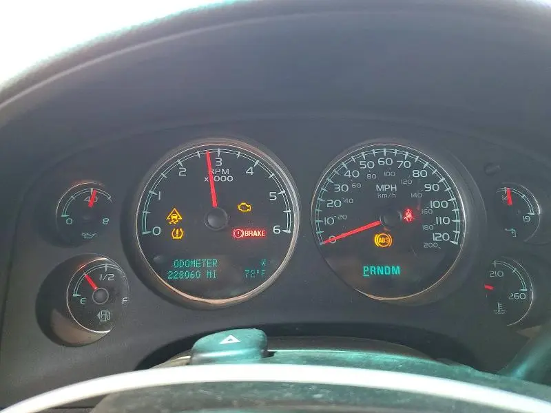 2010 CHEVROLET SUBURBAN K1500 LS  