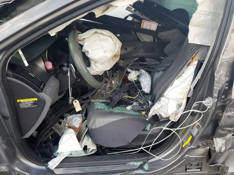 2013 HYUNDAI SONATA SE  