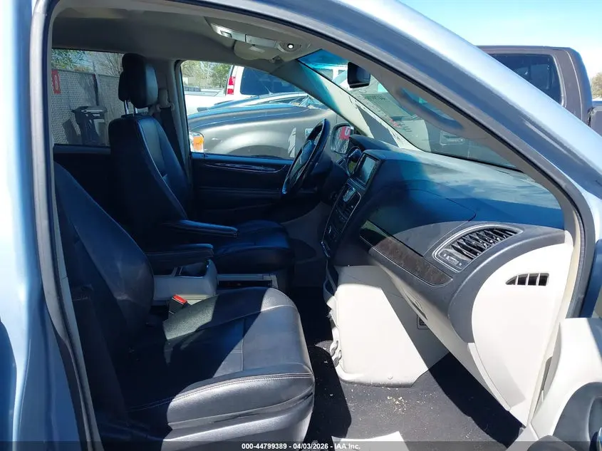 2016 CHRYSLER TOWN & COUNTRY TOURING
