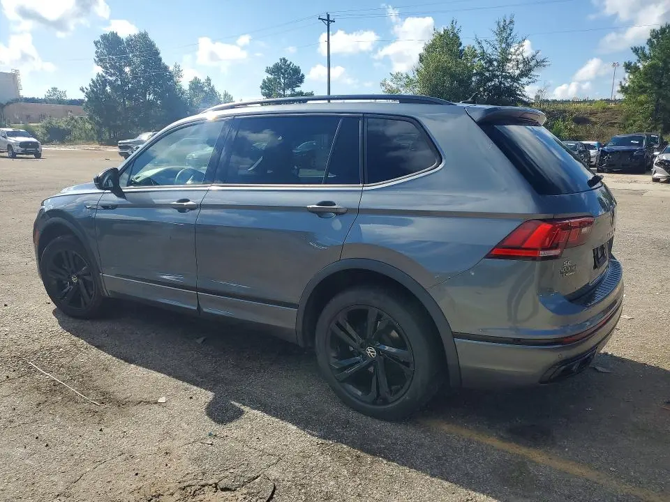 2023 VOLKSWAGEN TIGUAN SE R-LINE BLACK  