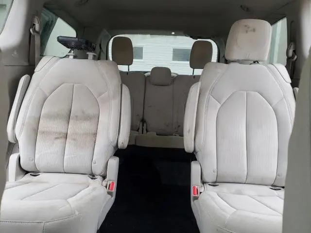 2017 CHRYSLER PACIFICA LX  