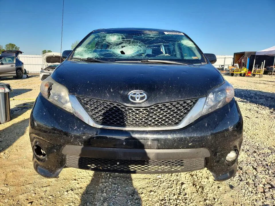 2013 TOYOTA SIENNA SPORT  