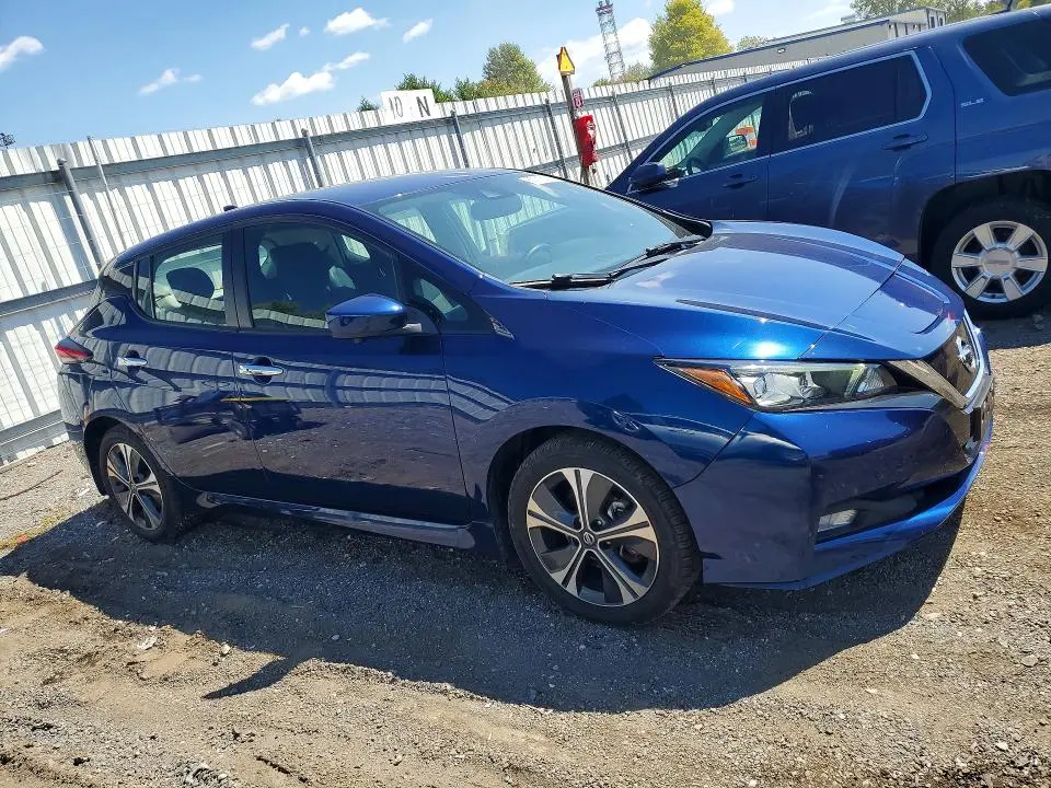 2022 NISSAN LEAF SV PLUS  