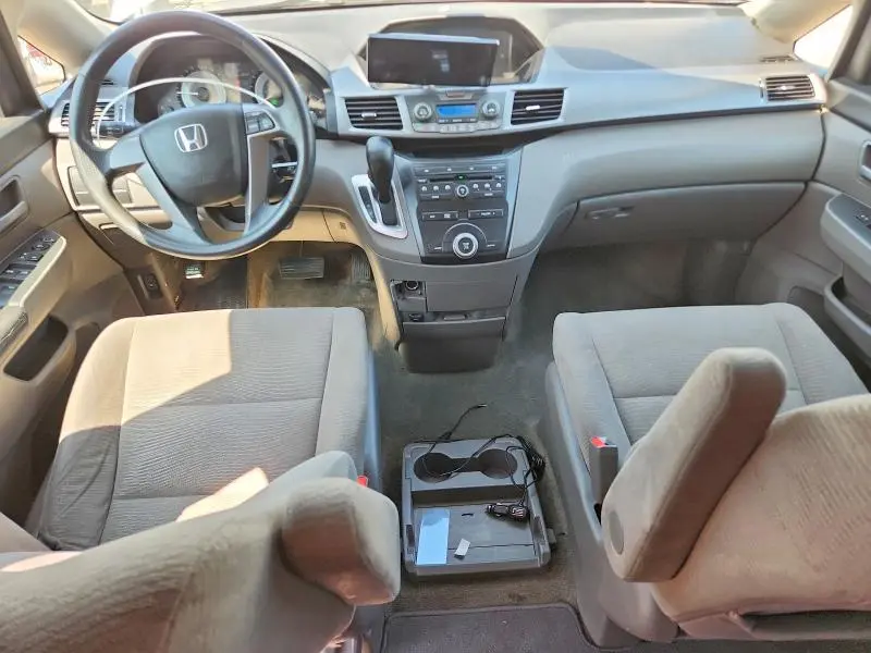 2012 HONDA ODYSSEY LX  