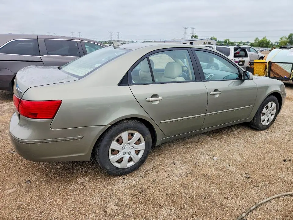2010 HYUNDAI SONATA GLS  