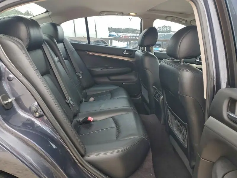 2011 INFINITI G37 BASE  