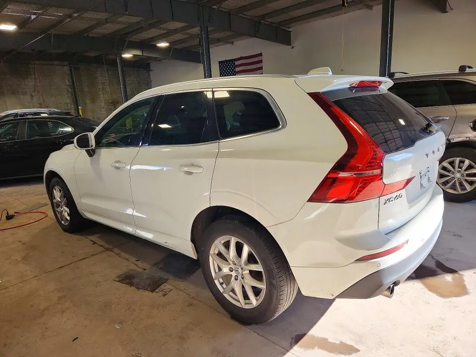2020 VOLVO XC60 T5 MOMENTUM  