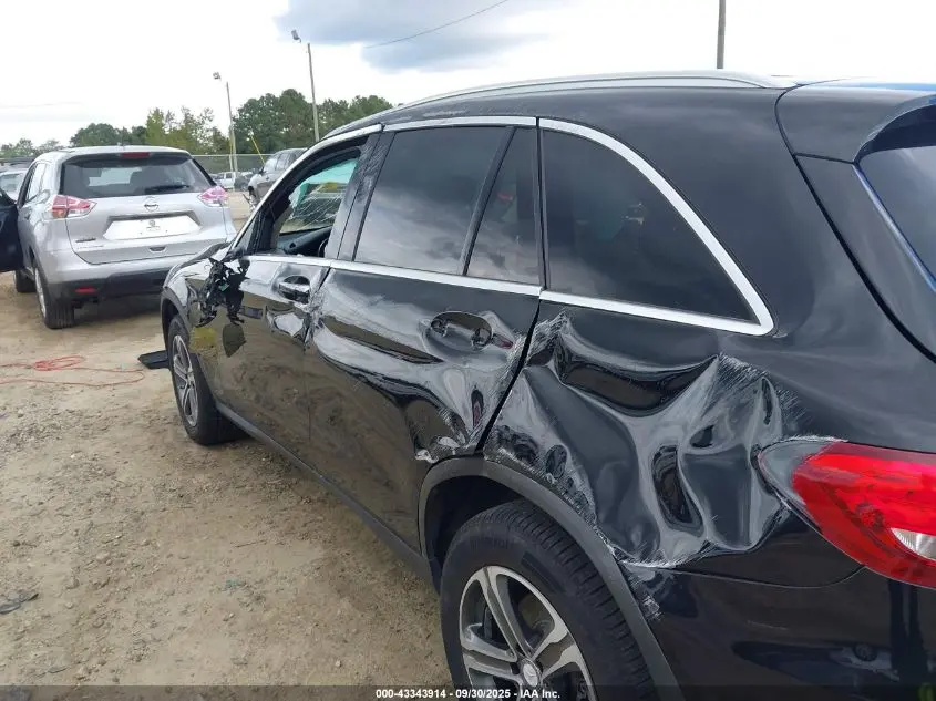 2017 MERCEDES-BENZ GLC 300 4MATIC