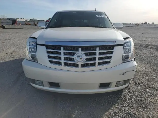 2011 CADILLAC ESCALADE LUXURY  