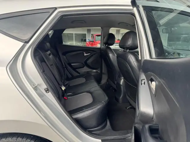 2011 HYUNDAI TUCSON GLS  