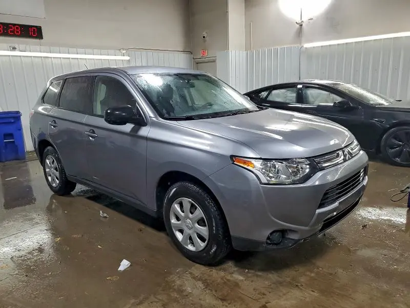2014 MITSUBISHI OUTLANDER ES  