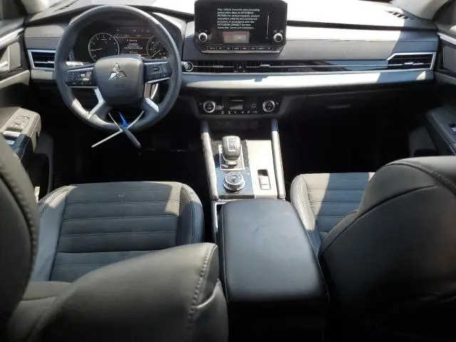 2024 MITSUBISHI OUTLANDER SE  