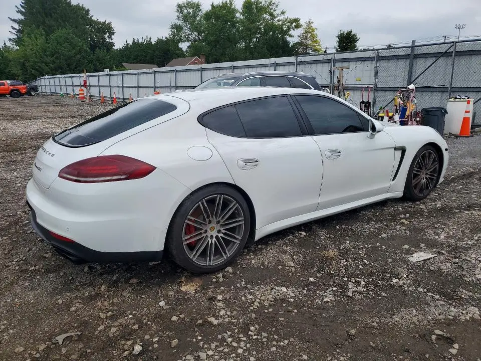 2015 PORSCHE PANAMERA GTS  
