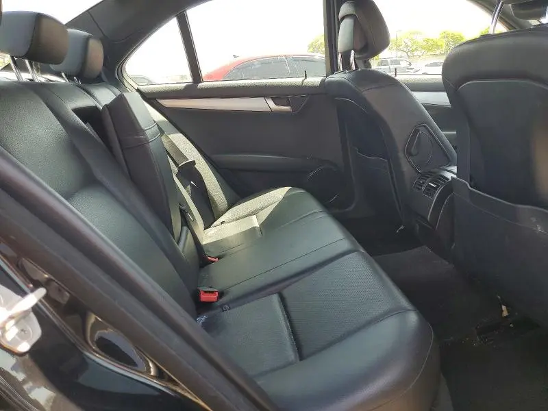 2013 MERCEDES-BENZ C 250  
