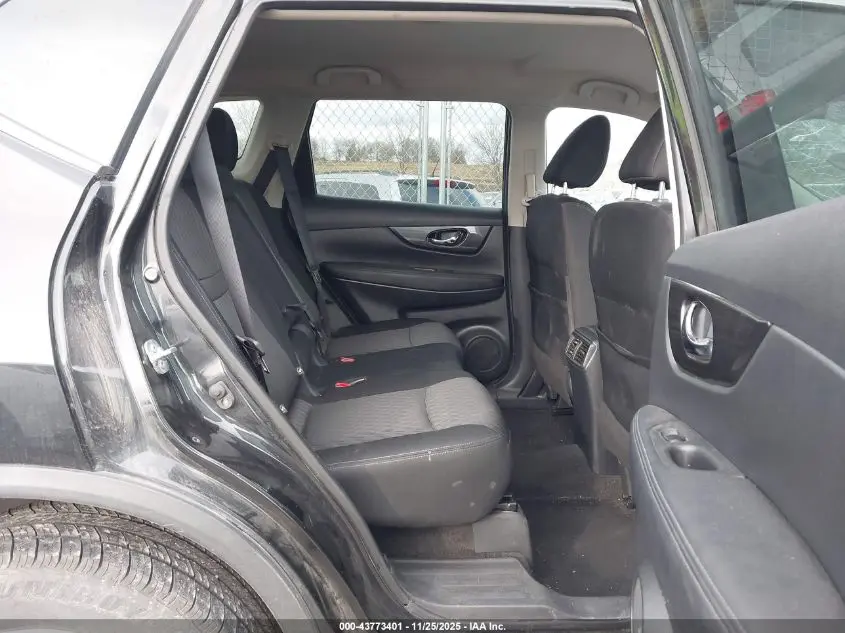 2018 NISSAN ROGUE SV