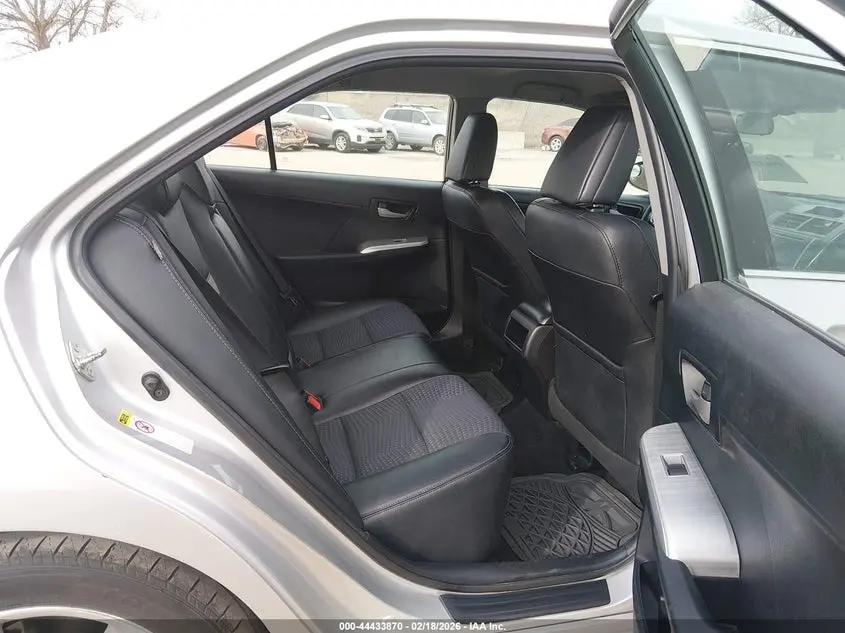 2013 TOYOTA CAMRY SE