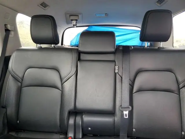 2022 NISSAN PATHFINDER SL  