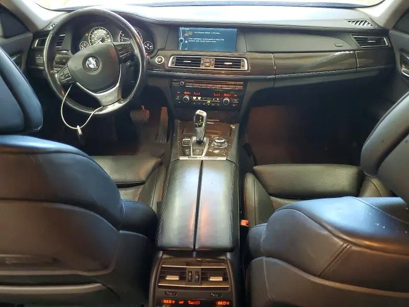 2012 BMW 750 XI  
