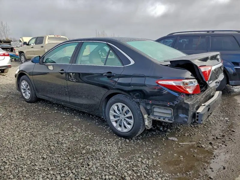 2016 TOYOTA CAMRY LE  