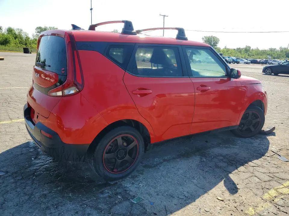 2022 KIA SOUL LX  