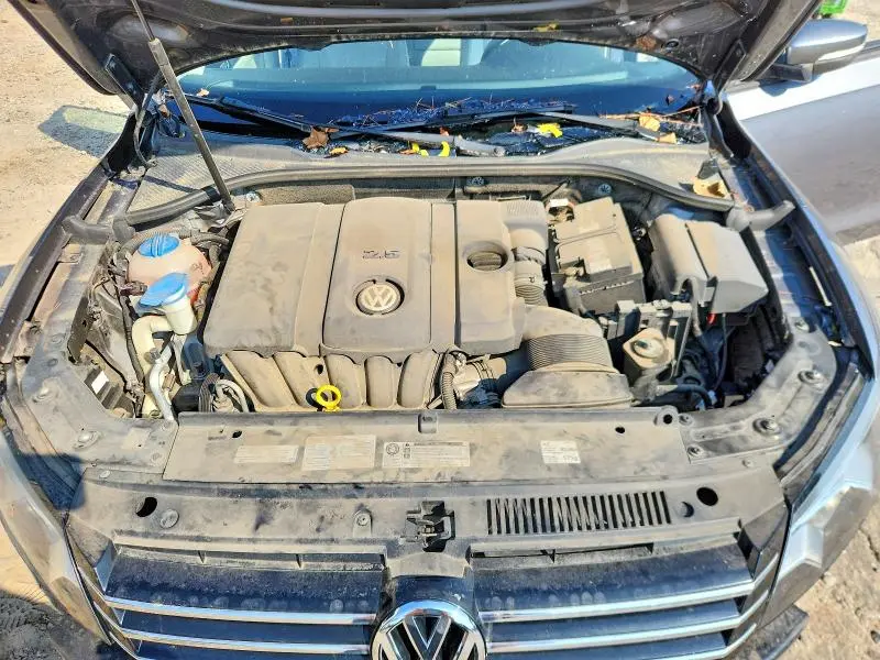 2014 VOLKSWAGEN PASSAT S  