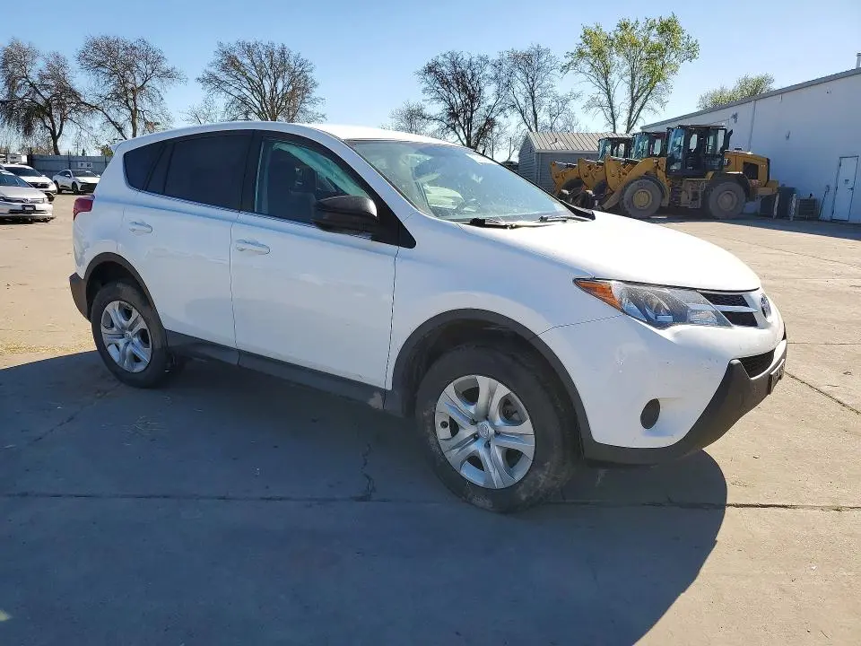 2015 TOYOTA RAV4 LE  