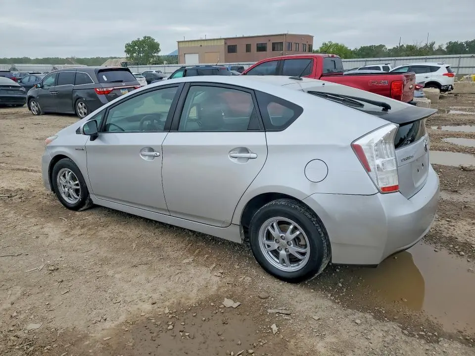 2010 TOYOTA PRIUS II  