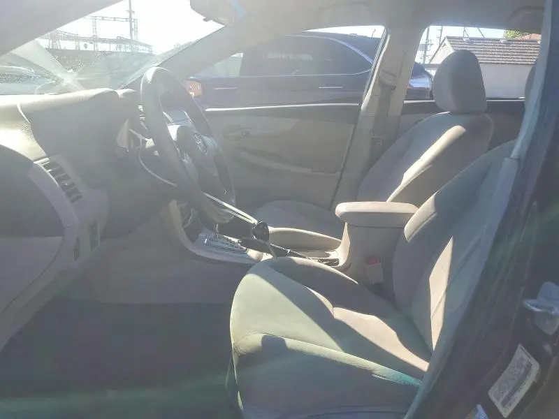 2013 TOYOTA COROLLA LE  