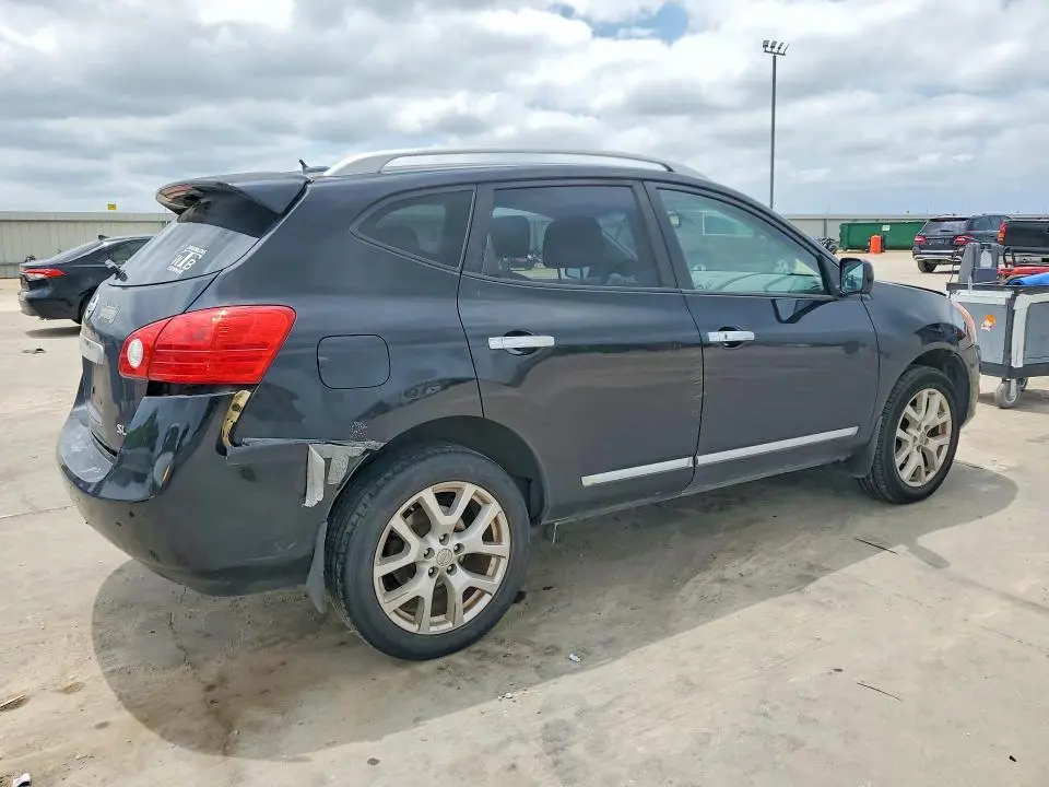 2012 NISSAN ROGUE S  
