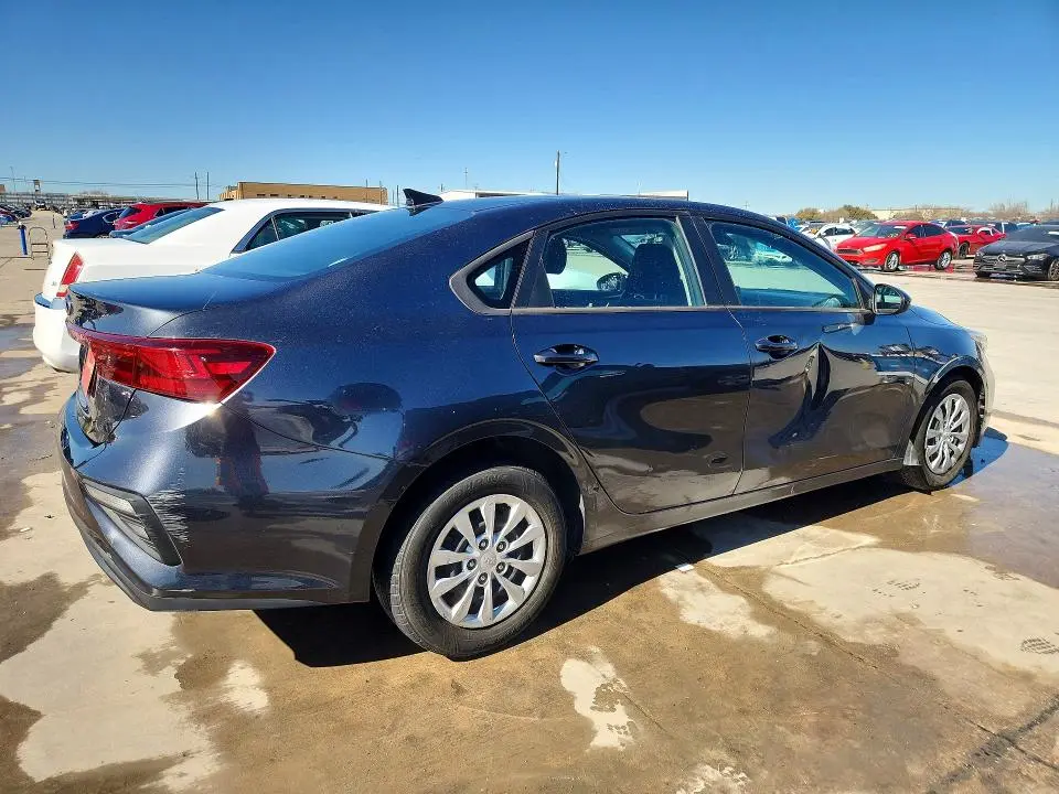 2021 KIA FORTE FE  