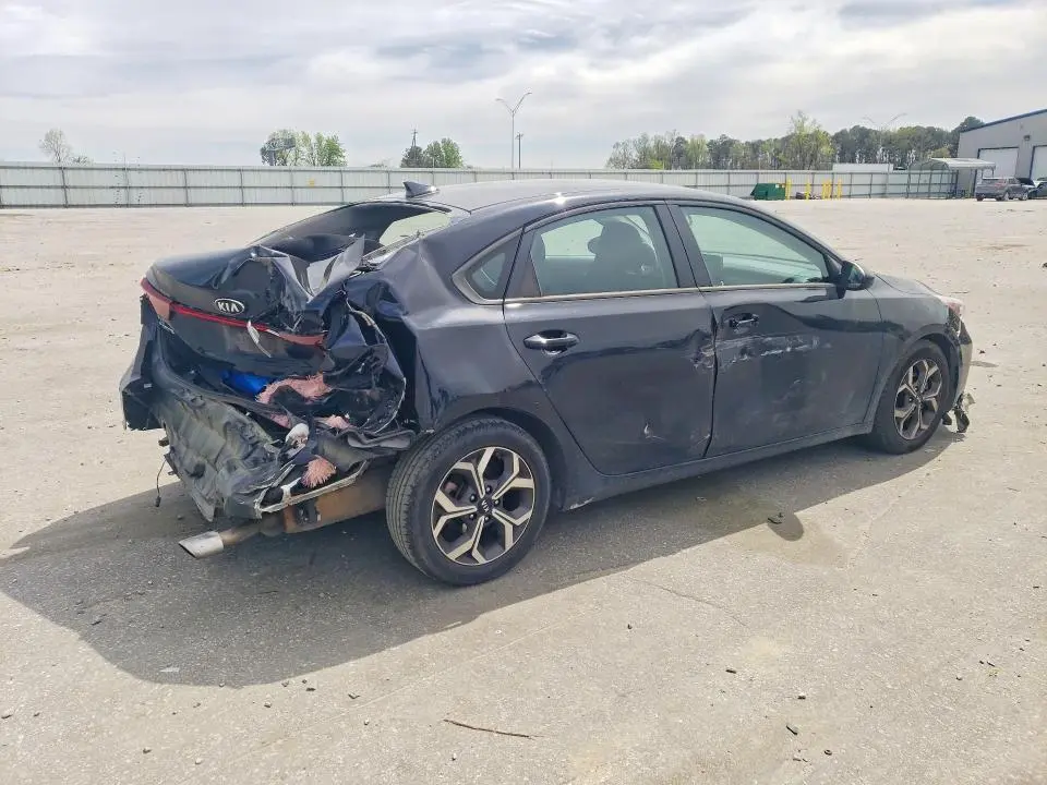 2021 KIA FORTE LXS  
