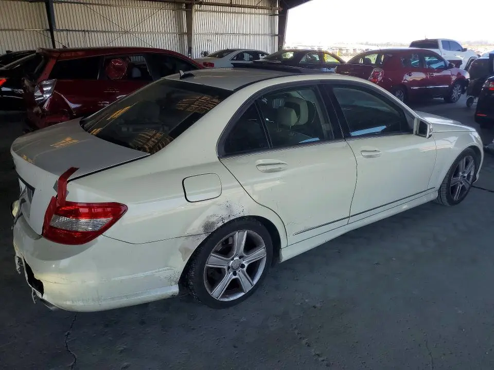 2011 MERCEDES-BENZ C 300  
