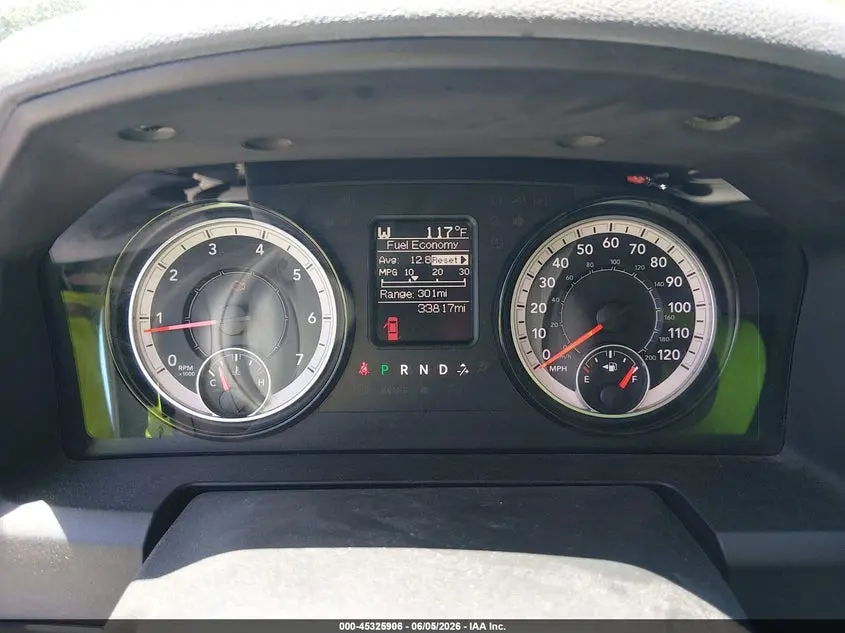 2017 RAM 1500 TRADESMAN  4X2 5'7 BOX