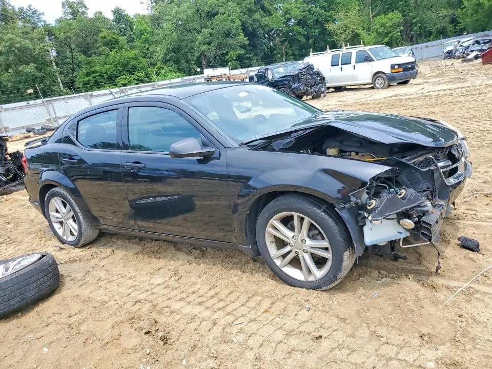 2013 DODGE AVENGER SE  