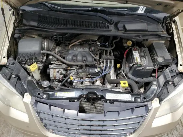 2010 CHRYSLER TOWN & COUNTRY LX  
