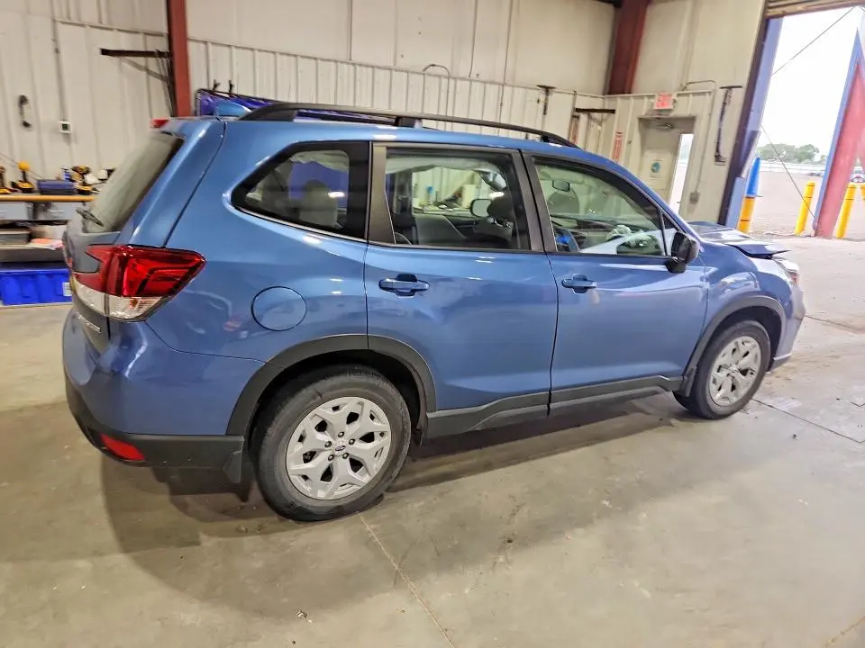 2021 SUBARU FORESTER   