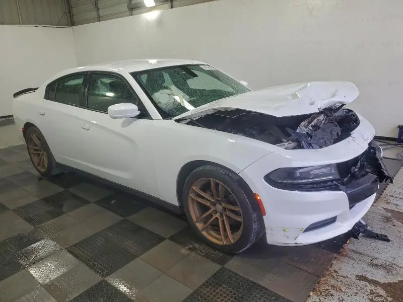 2017 DODGE CHARGER SE  
