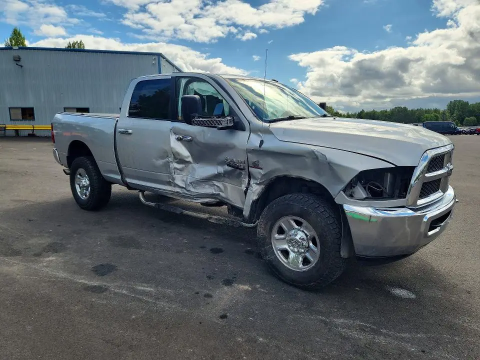2016 RAM 2500 SLT  