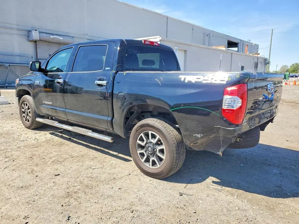 2018 TOYOTA TUNDRA SR5  