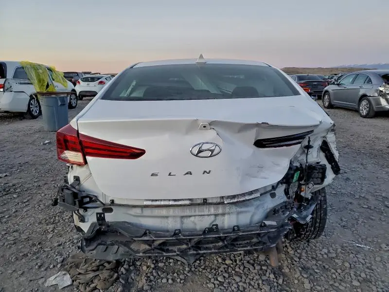 2020 HYUNDAI ELANTRA SEL  