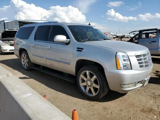 2011 CADILLAC ESCALADE ESV PREMIUM  