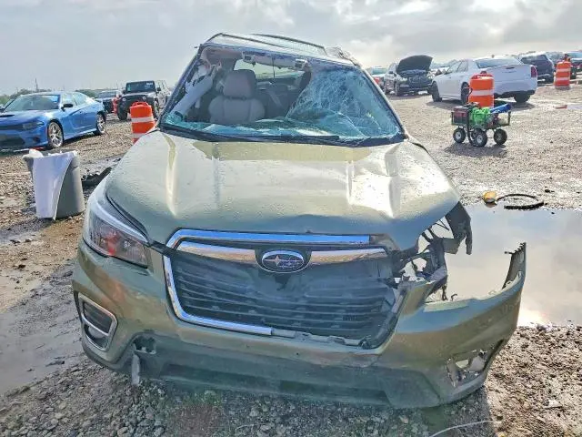 2021 SUBARU FORESTER LIMITED  