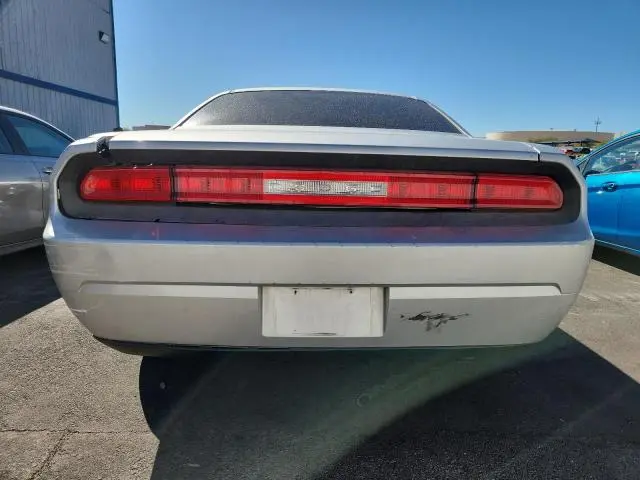 2010 DODGE CHALLENGER SE  