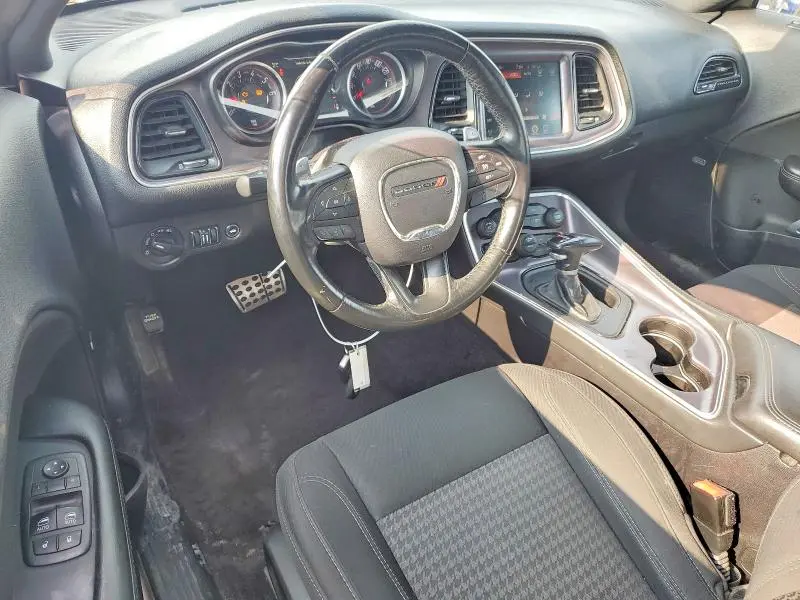 2016 DODGE CHALLENGER SXT  