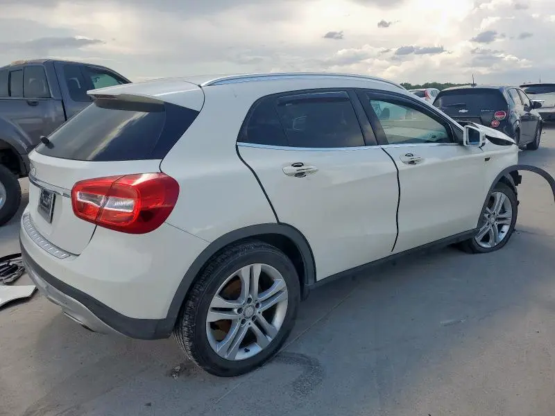 2017 MERCEDES-BENZ GLA 250  
