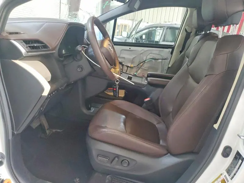 2024 TOYOTA SIENNA PLATINUM 7-PASSENGER  